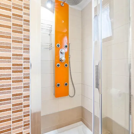 Semipuella Áyios Nikítas