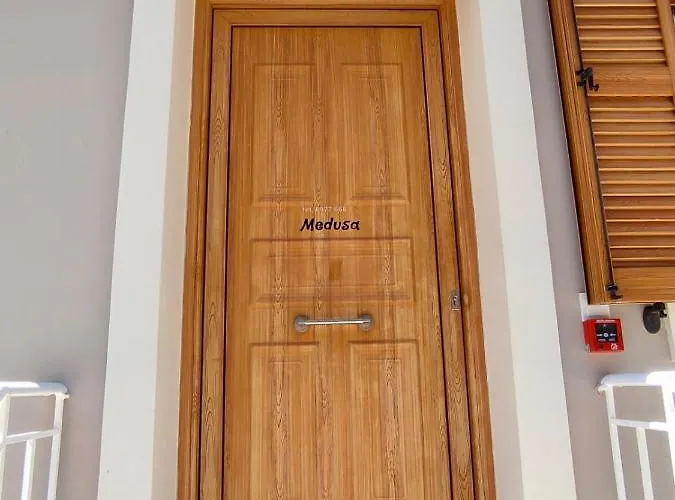 Semipuella Lejlighed *